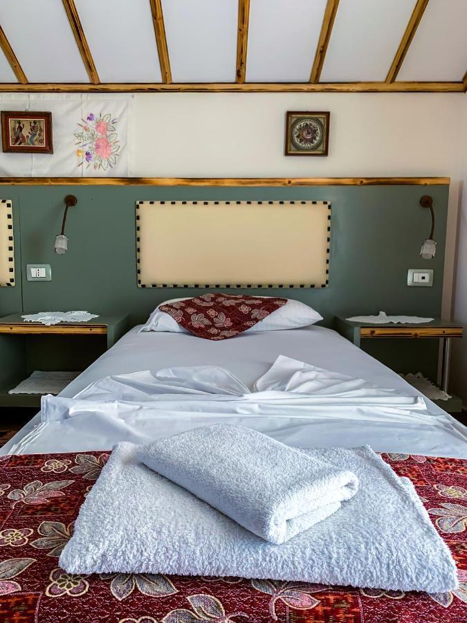 Oda'S Room Sarandë Buitenkant foto